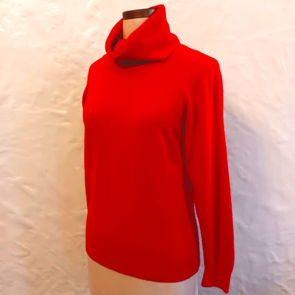Vintage super soft turtleneck. Medium. Designers Originals.